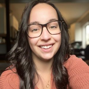 Meet your Posher, Dayna